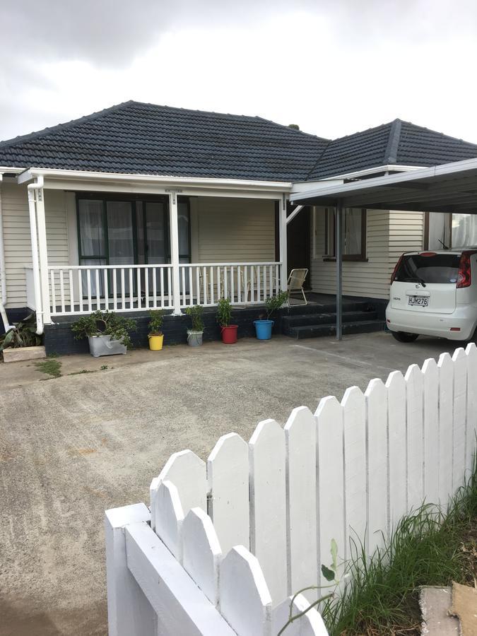 At Homestay Auckland Dış mekan fotoğraf